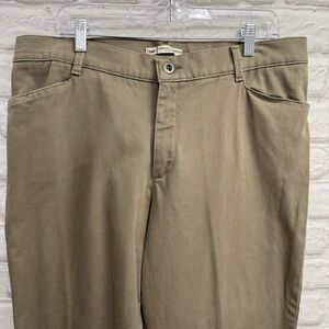 Lee Pants Women's 18 M Relaxed Fit Olive Green Plain Flat Front Casual Slacks